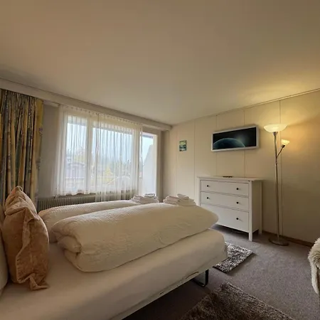 With Great View At Brunner Apartamento Wengen